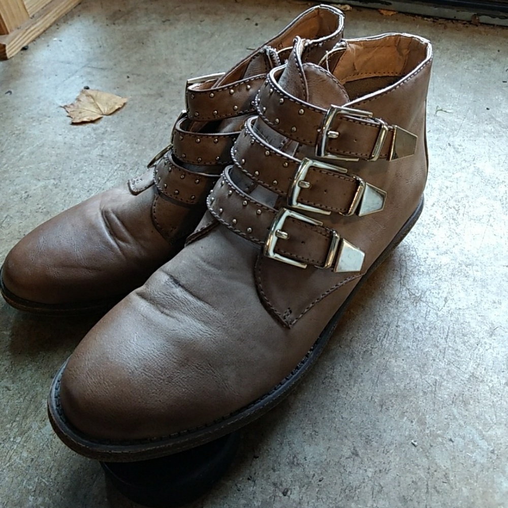 Report boots